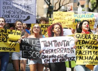 Abril chega sem salário de fevereiro do funcionalismo estadual