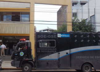 Agentes apreendem drogas dentro do presídio de Itaperuna