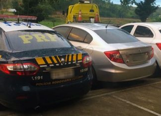 Assaltantes fazem arrastão em pedágios da BR-101, roubam carro e fazem refém