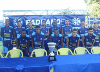 Paduano apresenta jogadores e comissão técnica para o Carioca 2017