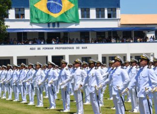 Marinha abre concurso de nível superior com remuneração que pode chegar a R$ 10.500,00