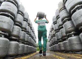 Petrobras aprova aumento do preço do gás de cozinha
