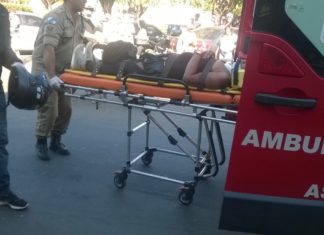 Mulher bate de moto em caminhão em Itaperuna