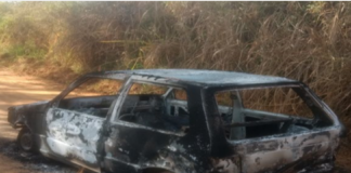 Carro de aposentado que foi sequestrado em Itaperuna é encontrado incendiado