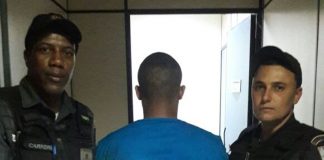 Jovem é preso por roubo de celular no Centro de Itaperuna