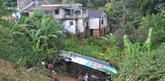 Sobe para quatro o número de mortos no ônibus que caiu em ribanceira na RJ-220, em Natividade