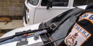 Polícia apreende armas ilegais e munições no distrito de Retiro, Itaperuna