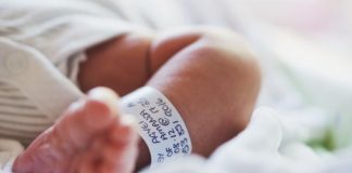 Casal de Cardoso Moreira suspeita de troca de bebê em maternidade