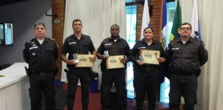 Policiais do 29º BPM são homenageados após destaque de guarnição