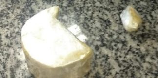Jovem é presa com pasta base de cocaína em Italva