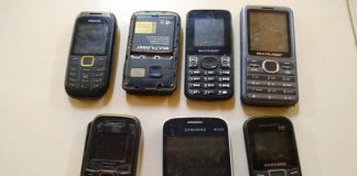 Celulares são jogados por cima do muro do presídio de Itaperuna