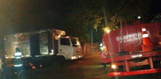 Carga de caminhão pega fogo na RJ-116, em Aperibé