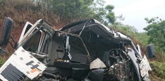 Caminhões colidem na RJ 186, entre Santo Antônio de Pádua e Pirapetinga