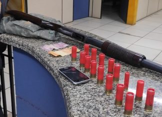 Denúncia leva polícia apreender espingarda e munições em Itaperuna