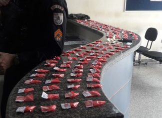 Dois membros de facção criminosa são presos por tráfico de drogas em Itaperuna