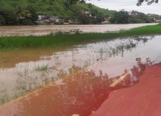 Rio Muriaé começa a transbordar em Itaperuna
