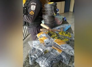 Jovem é preso no quintal de residência com produtos furtados em Itaperuna